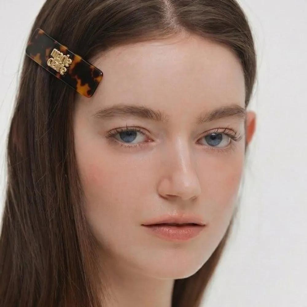 Marie Claire Brand Store Basic Logo Square Hairpin (MAGAAC07MML) 138859 FF(FREE)