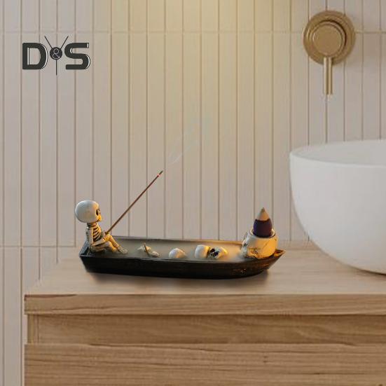 Quemador de Incienso Gótico de Cascada Soporte Set de Aromaterapia Soporte de Varillas de Esqueleto con 10 Conos de Reflujo Quemador de Incienso con Forma de Barco de Calavera