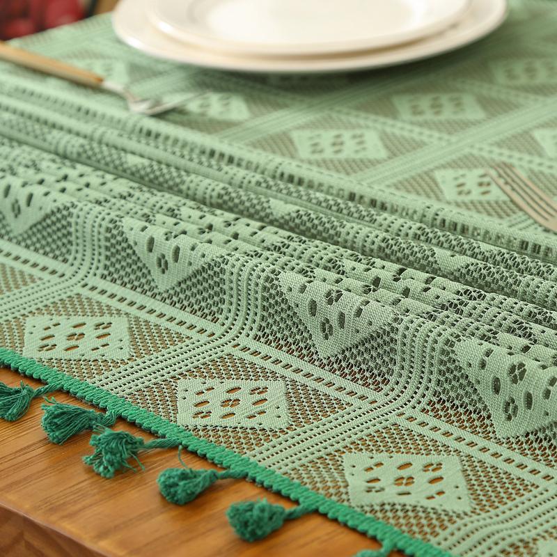Gothic Hollow Lace Tablecloth Retro European American Rectangle Crochet Knitting Table Cloth with Tassel Home Decoration