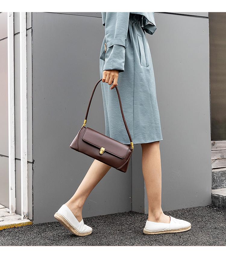 2025 Retro-Stylish Baguette Underarm Bag: Versatile High-End Shoulder Box Bag