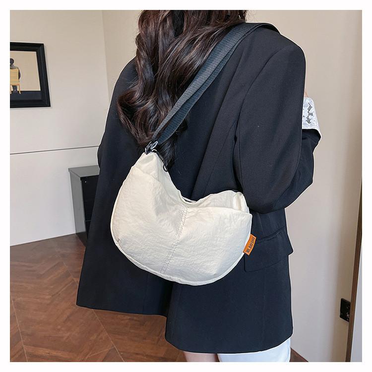 Nylon Casual Crossbody Bag For Women With Zipper Closure And Internal Pocket