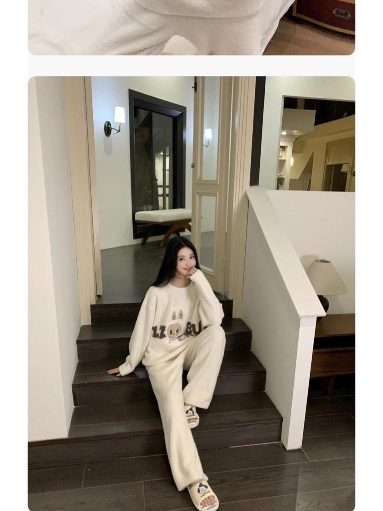 Women's Half-Velvet Pajamas: New Autumn/Winter, Plus Velvet, Thickened, Cute Embroidery, Pullover Design, Cozy Homewear, Suitable for Outdoor Wear.