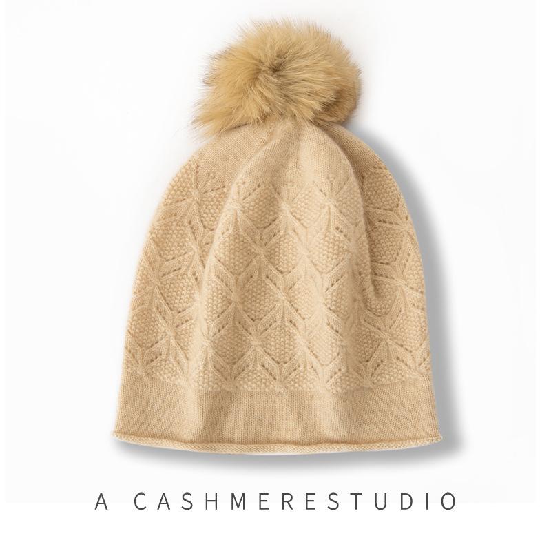 New High End Solid Color Cable Fur Ball Thickened and Warm Stylish Knitted Casual Hat for Women