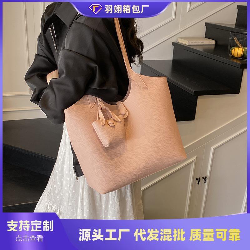 Simple and casual high-end single shoulder axillary commuting big bag for women's summer new large-capacity tote bag