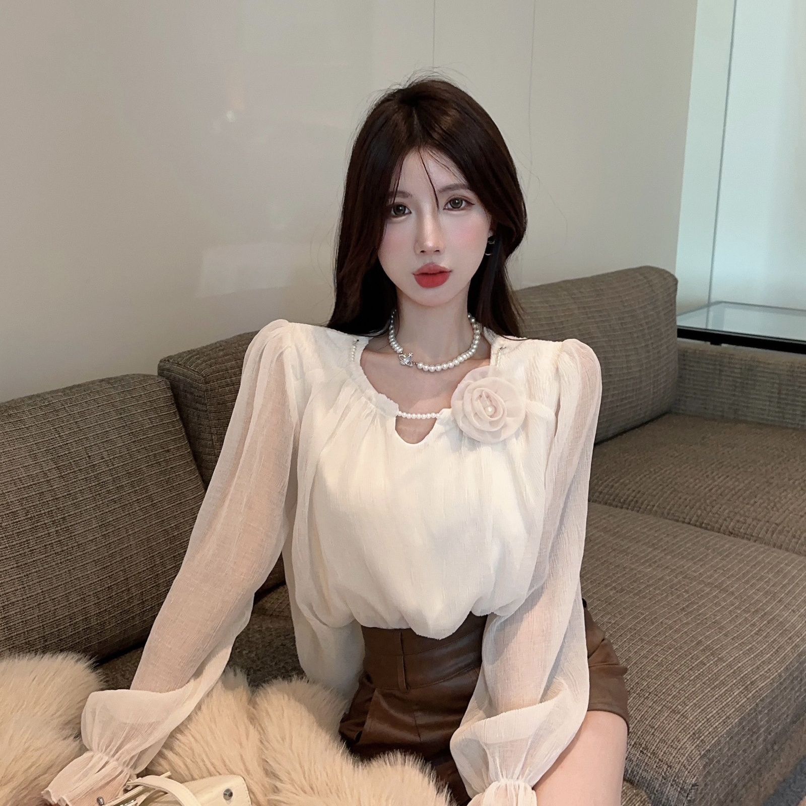 

Весенне-осенний дворцовый стиль, свободная рубашка с длинными рукавами во французском стиле, в западном стиле, с трехмерным цветком и жемчугом L