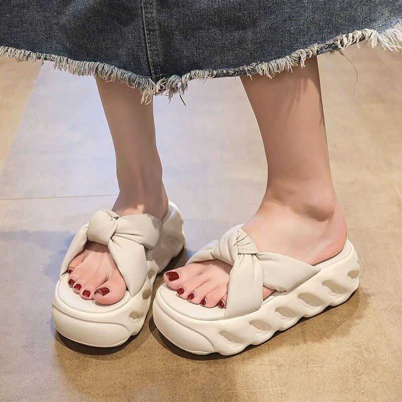 Muffin Thick-soled Slippers Women Wear In Summer, Small People Increase In Height 2025 New Fashion Temperament Is Not Tired, Cold Slippers
