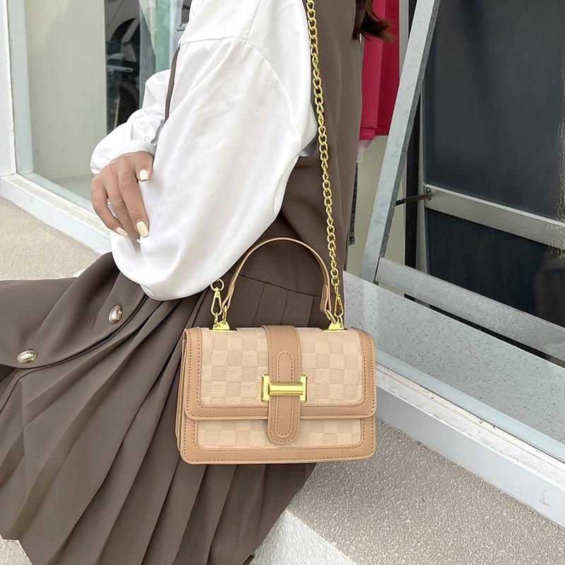 2023 European & American Retro Women's Shoulder Bag Crossbody Handbag - Fashionable Temperament Small Square Bag