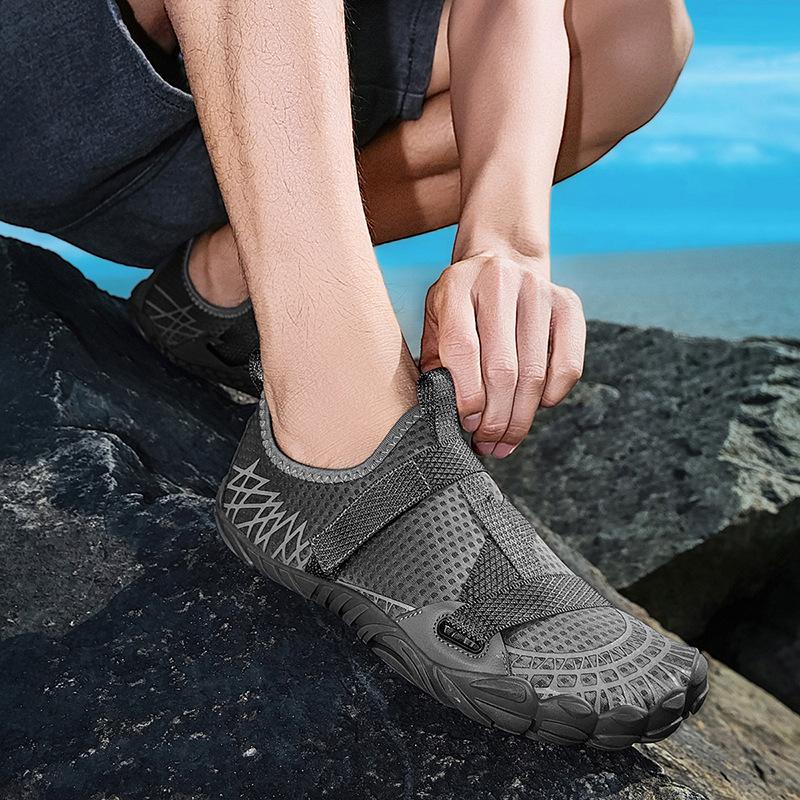 Outdoor creek shoes new wading beach shoes diving shoes lightweight breathable mountaineering fitness sports shoes riding