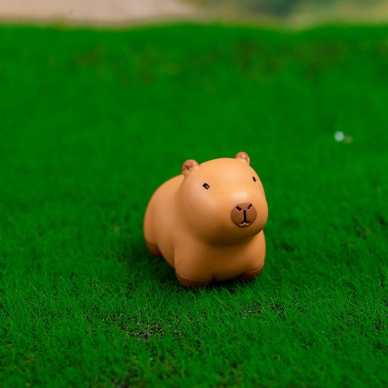 Miniature Cartoon Capybara Model Figurine Desk Garden Landscape Ornament Resin Craft Home Office Decor Car Desktop Decor Gifts