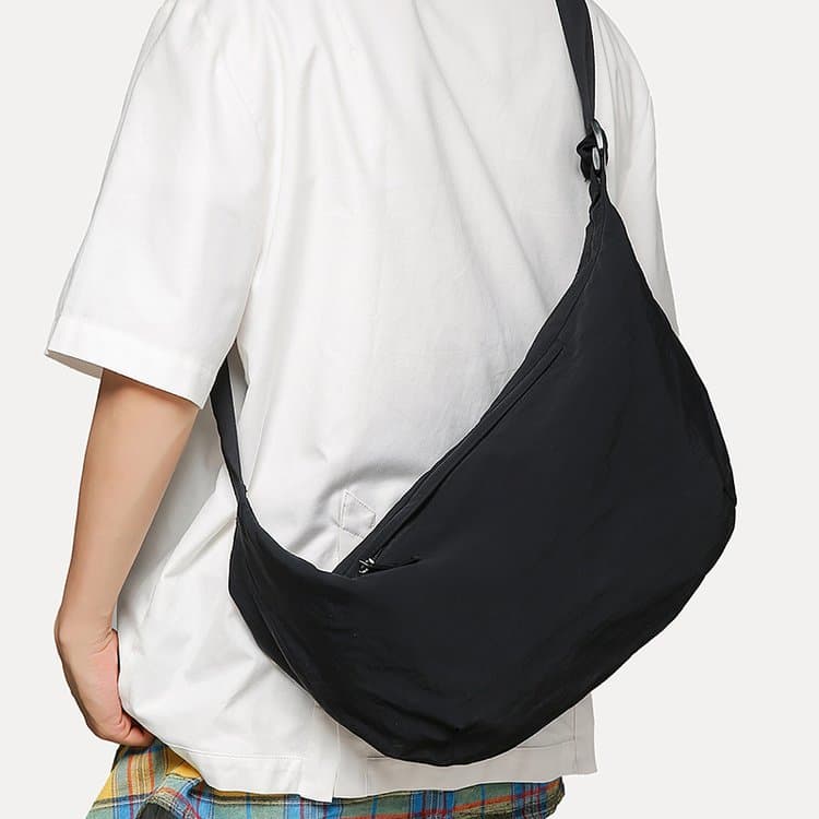 Large capacity dumpling bag versatile shoulder messenger bag