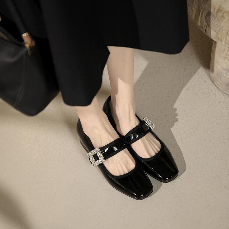 Damen lässige Schuhe mit niedrigem Absatz, neue Slipper, Lederschuhe mit eckiger Spitze, Damen Absatz Ballerinas, schwarzer Fußpedal