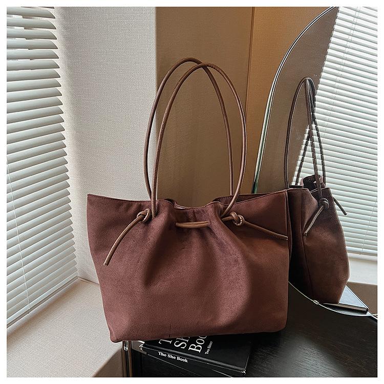 

Вместительная сумка-тоут из ретро-замши, женская, 2025, новая, повседневная, модная, на плечо, нишевая, универсальная, подмышку