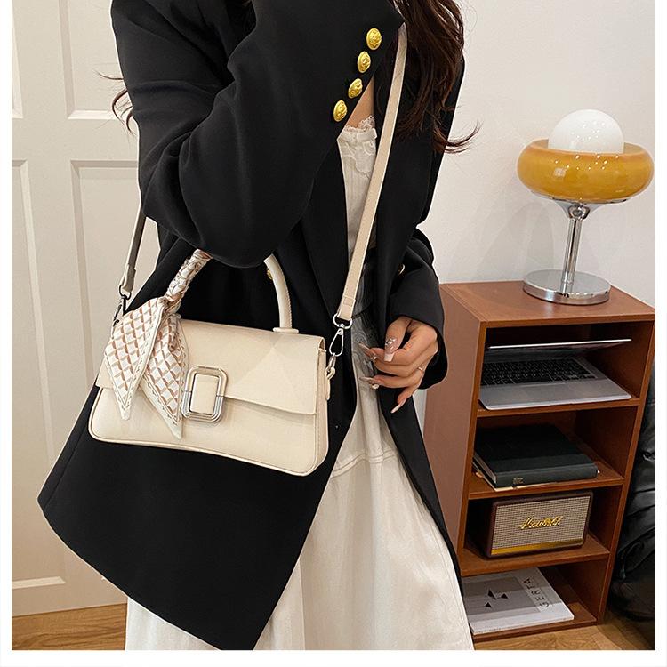 New Retro Portable Small Square Bag Women's Bag Trendy Versatile Shoulder Texture Fashionable Commuter Messenger Handbag