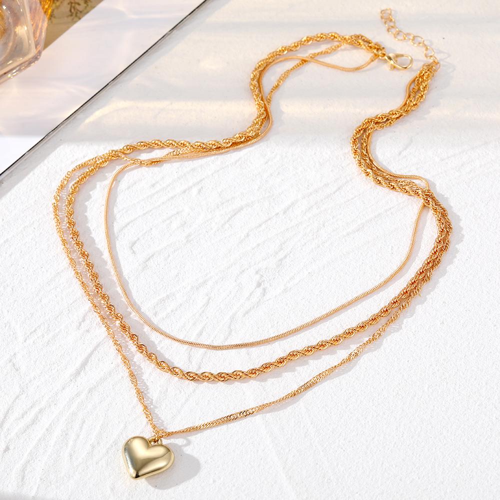 Heart Shaped Pendant Necklace Fashionable Charm Temperament Three Piece Necklace Girl Student Necklace Dinner Personality Sexy Sweater Chain Set