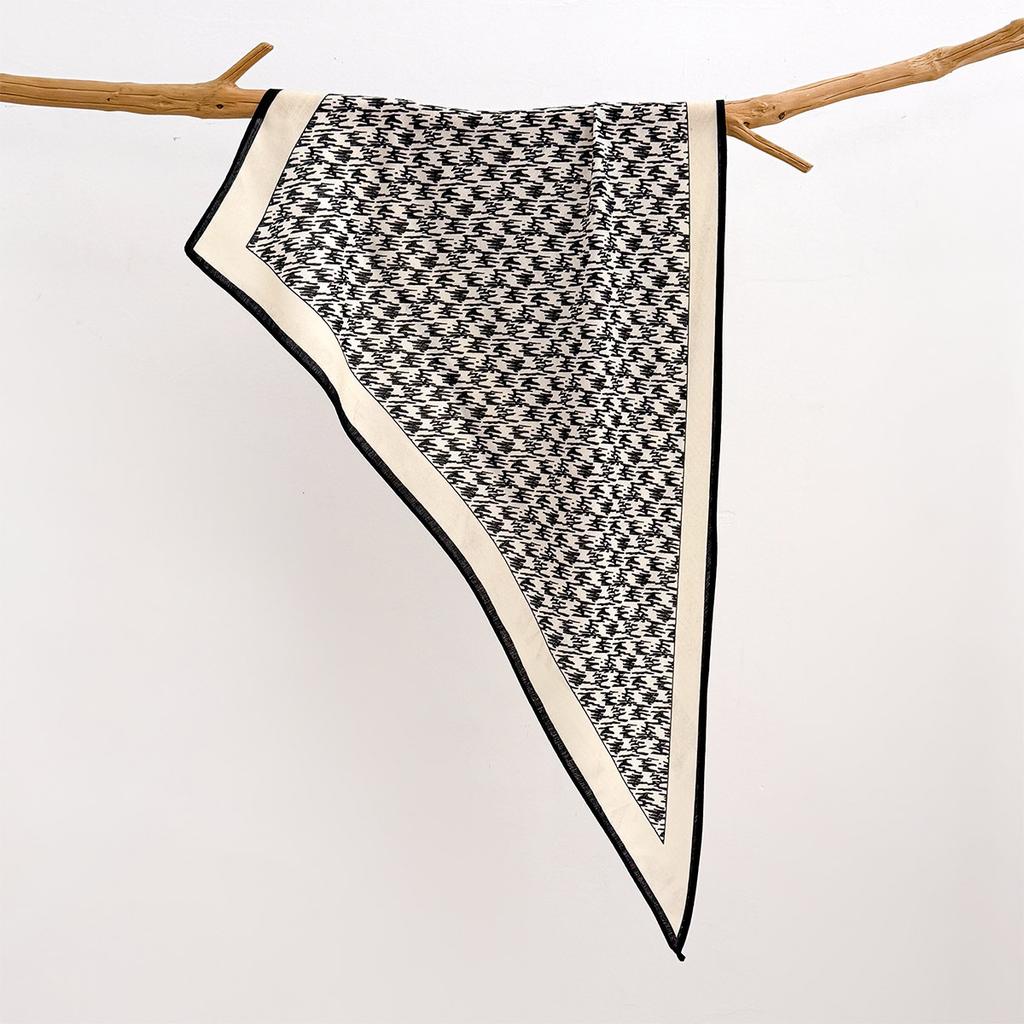 Retro Cotton and Linen Feel Triangular Silk Scarf Women's Four-season Versatile Neck Protection Scarf Headscarf Commuting Accessories Scarf