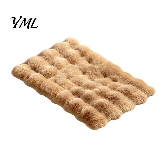 Anti-slip Pet Mat for Puppy Faux Fur Mat, Soft Warm Cat Sleeping Pad with Non-slip Bottom, Cozy Crates Self-Warming Fuzzy Bed Dogs Cats, Machine