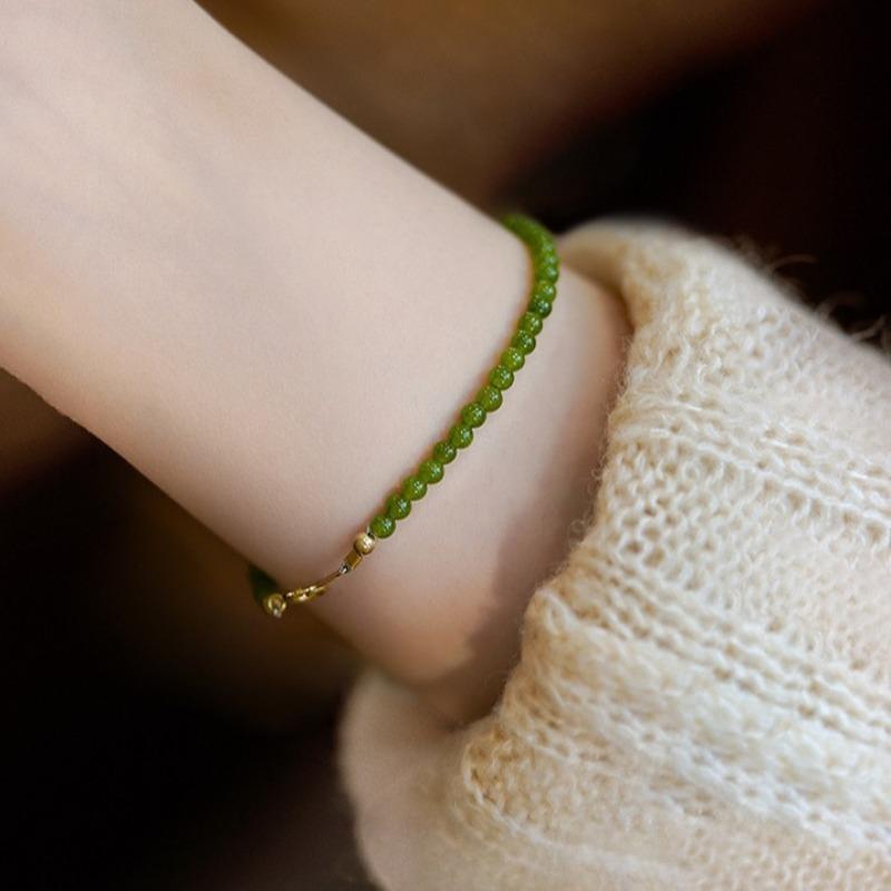 Emerald Green Beaded Bracelet with Gold Clasp – Dainty Minimalist Crystal Bracelet for Women, Luxury Everyday Gift Jewelry