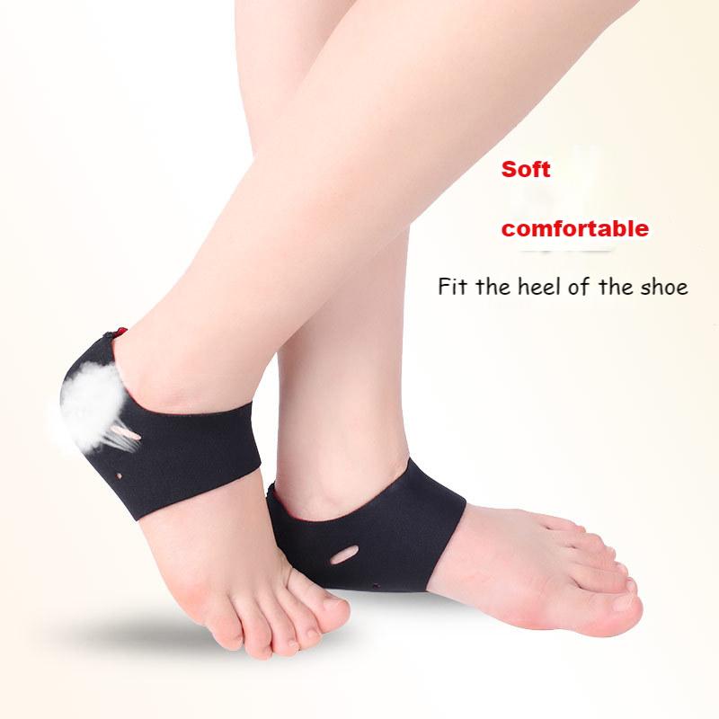 2Pcs Warm Heel Protector Protective Sleeve Heel Spur Pads for Relief Plantar Fasciitis Heel Pain Reduce Pressure on Heel