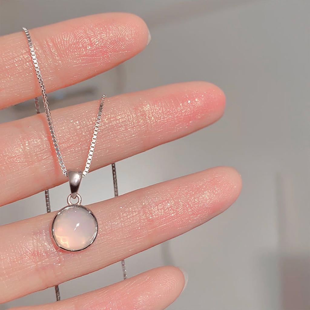 Fairy Women Clavicle Chain Elegant White Chalcedony Pendant Necklace for Teen Girls Women Daily Outfits