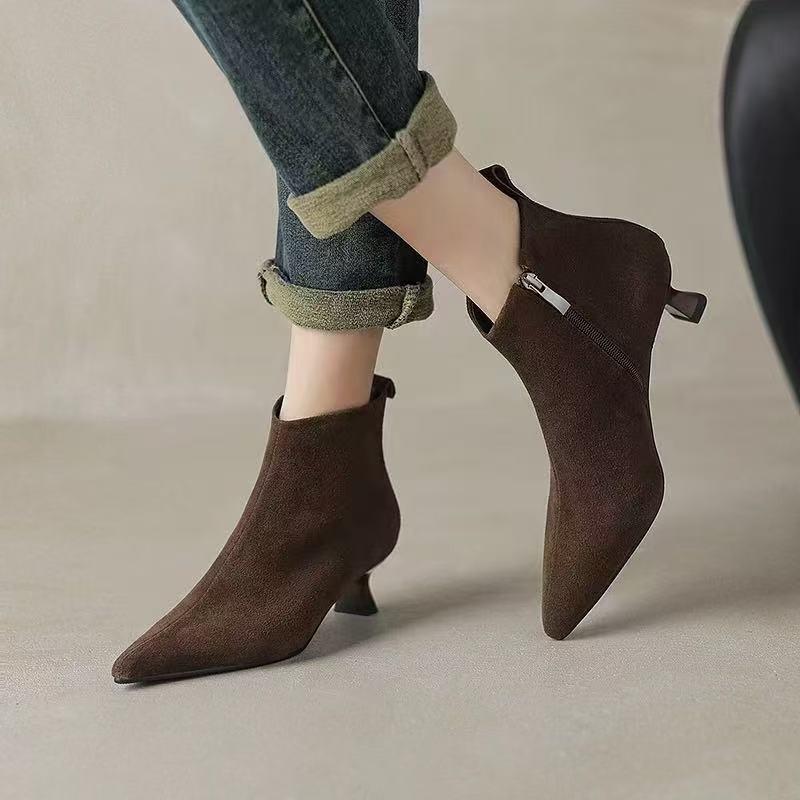 2025 Classic Cow Suede Ankle Boots Women Pointy Toe Med Thin Heels Office Lady Autumn Winter Dress Boots Female Retro