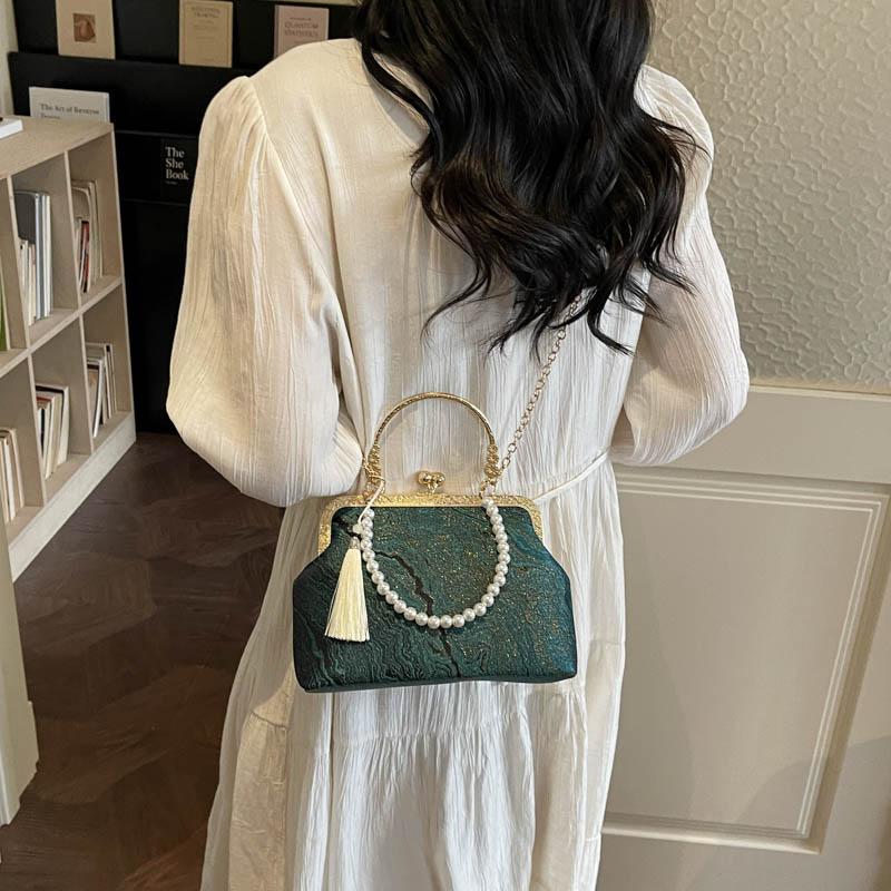 Fashionable Solid Color Design Sweet Women's Shoulder Bags 2026 Hot Sale Exquisite Personality Creative Tassel Crossbody Bags