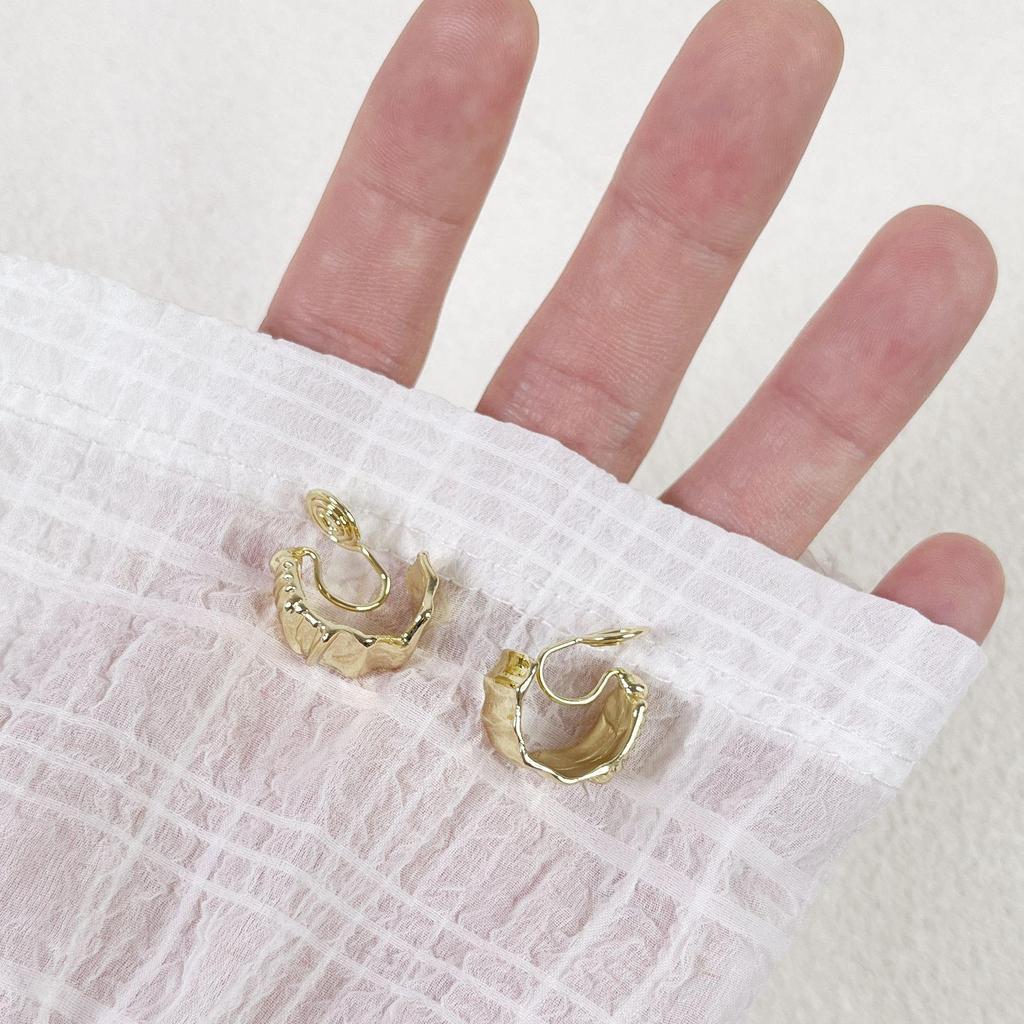 Vintage French Pearl No-Pierce Earrings: Elegant Luxury Clip-ons for Women