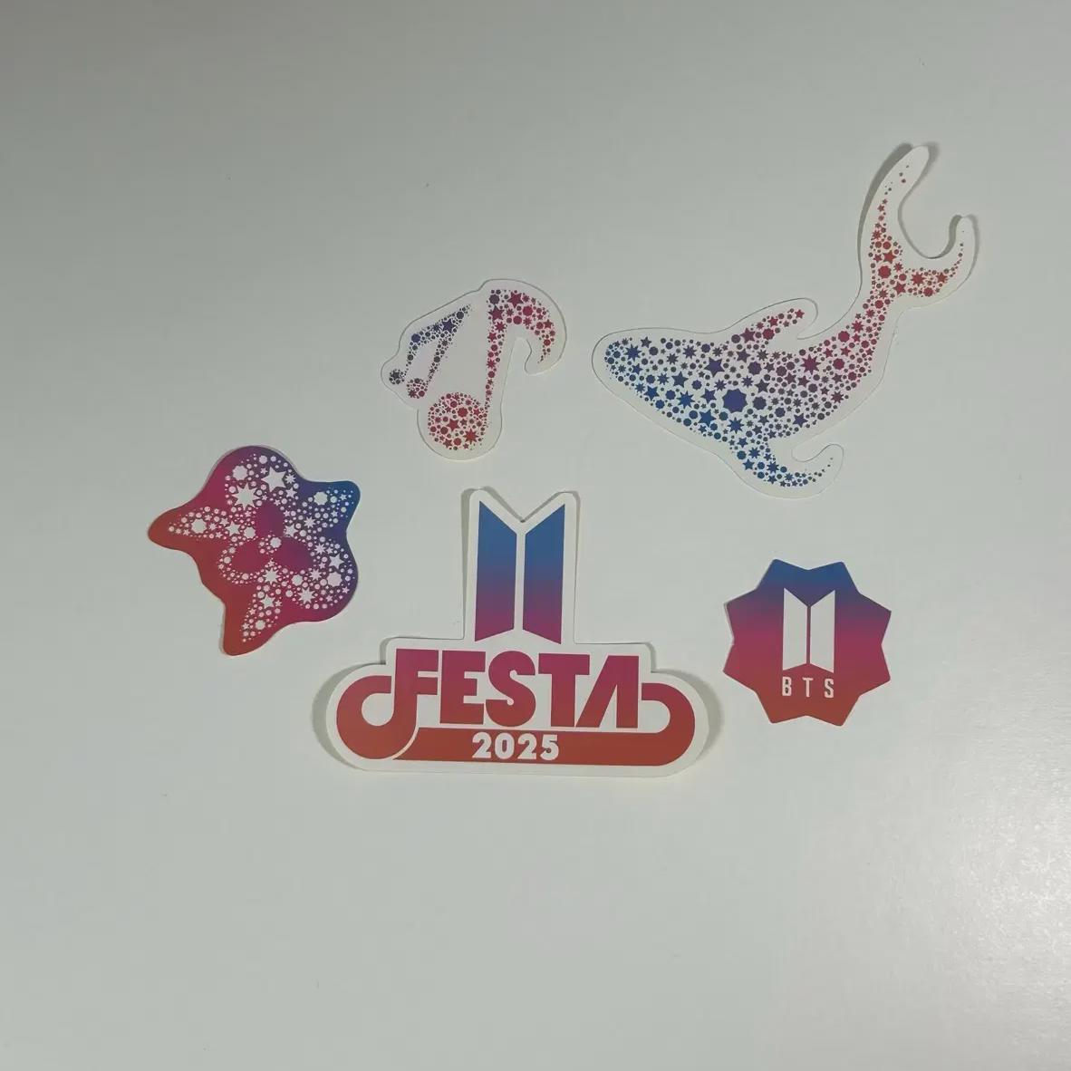 

BTS Фестивальный стикер