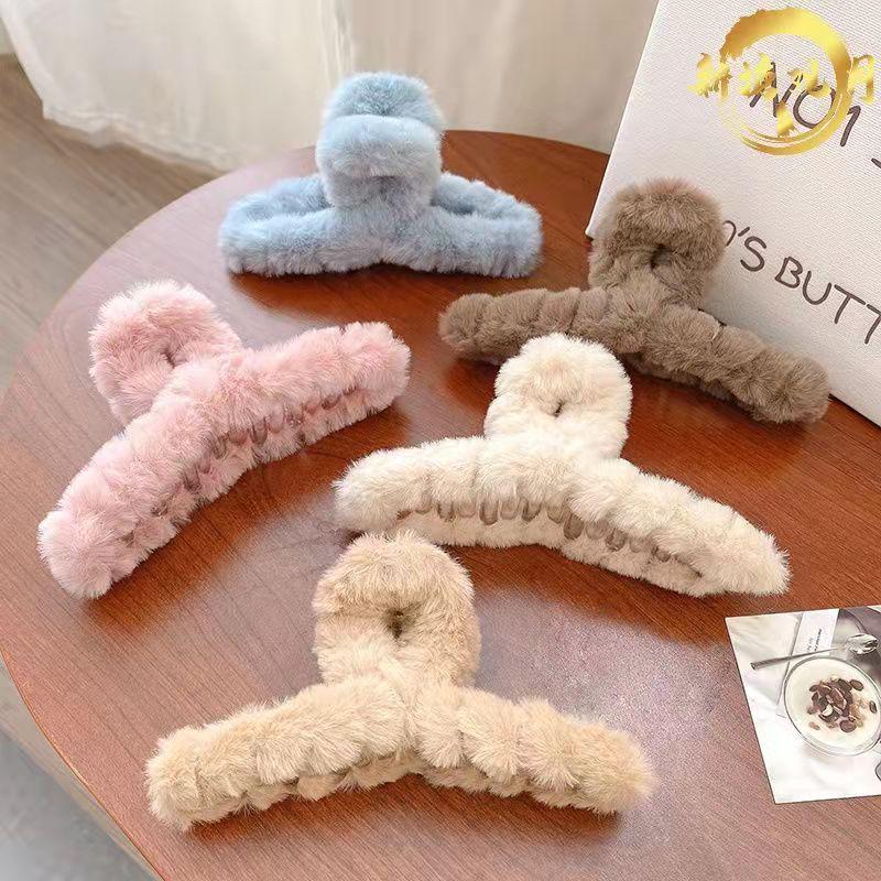 Autumn/Winter Furry Korean Plush Shark Hair Clip - Cute Updo Claw, Cross Clip, One-Word Design
