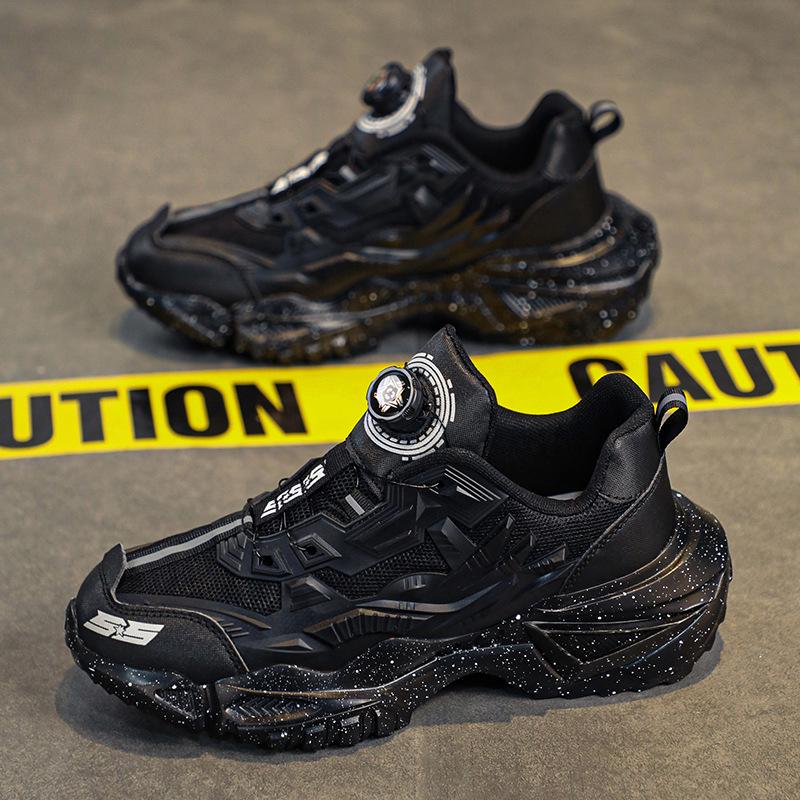 

Трендовые мужские кроссовки-меха на весну 2025 года, увеличивающие рост, с вращающейся кнопкой 39