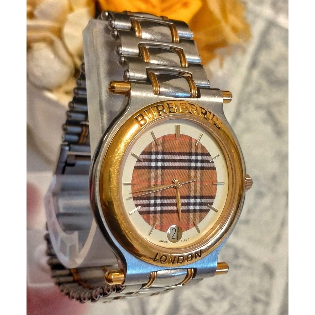 Used Operation BURBERRY Burberry Burberry LONDON Ladies Watch Gold Silver Combination Color Date Horse Logo