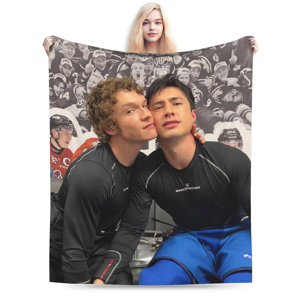 Kiss Heated Rivalry Fleece Throw Blankets Hollanov Blanket for Bed Bedroom Lightweight Bedding Throws