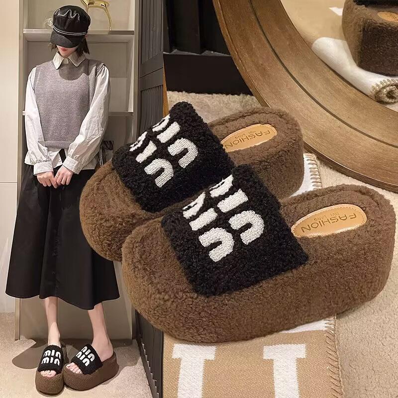 Casual outer wear Korean version of the letter Mao Mao one-word drag women 2025 autumn and winter new warm and velvet thick-soled cotton slippers tide