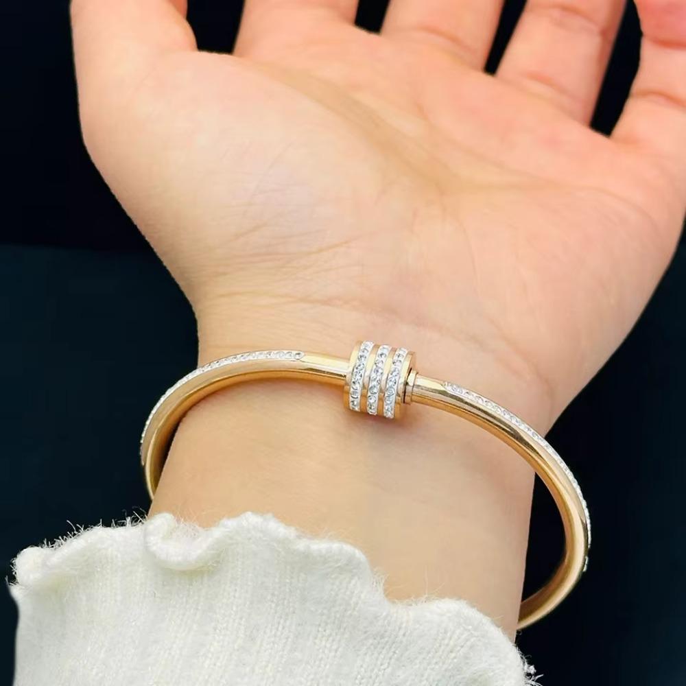 Titanium Steel Women Bracelets  Bangles Fashion Jewelry Cuff  Women's Daily Wear