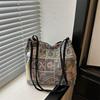 Borsa a Spalla Ricamata in Stile Etnico, alla Moda e Elegante, con Design a Tracolla Inclinata, Stile Borsa a Secchiello