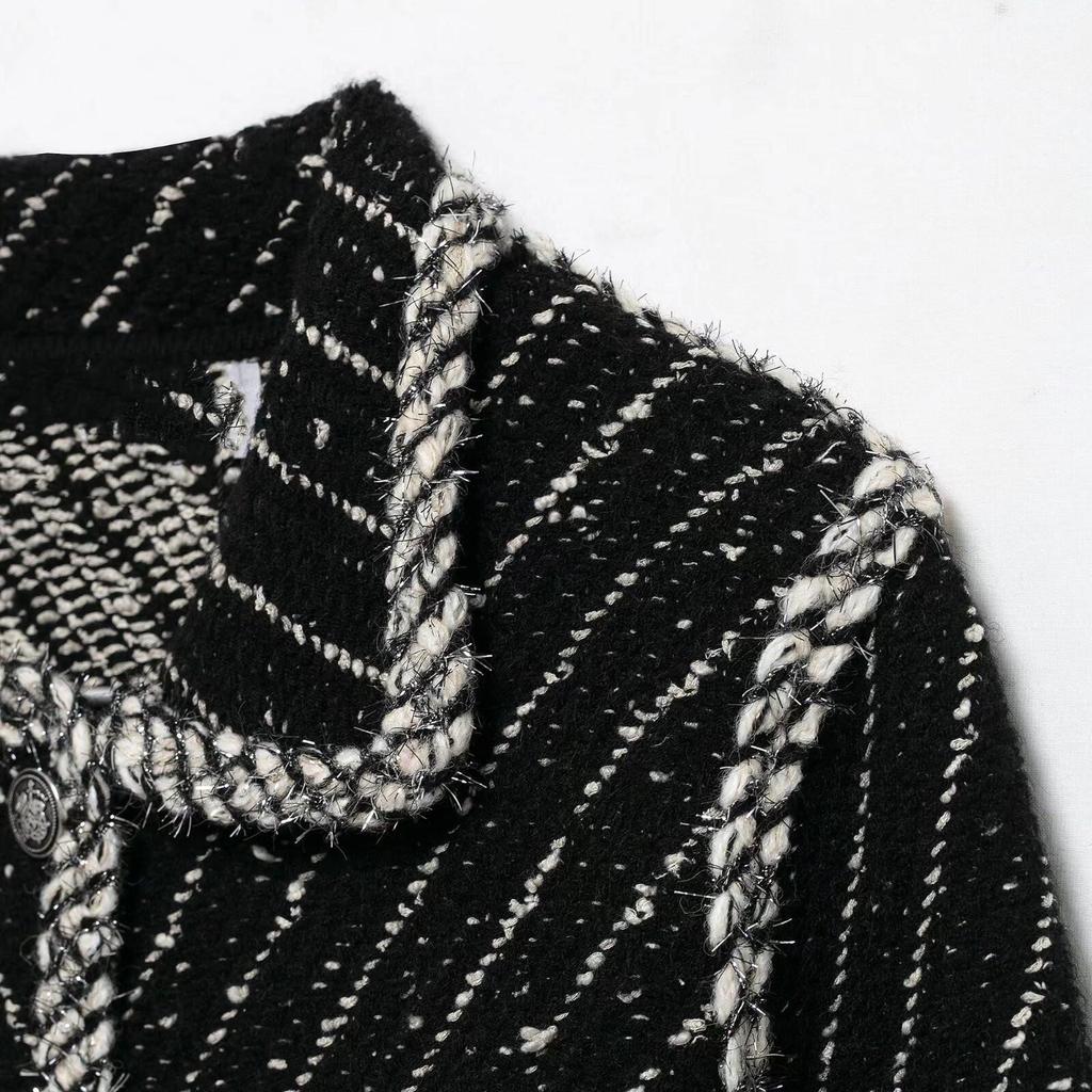 Spring 2025 Women's Fashion: Elegant Knit Top & Mini Skirt Set