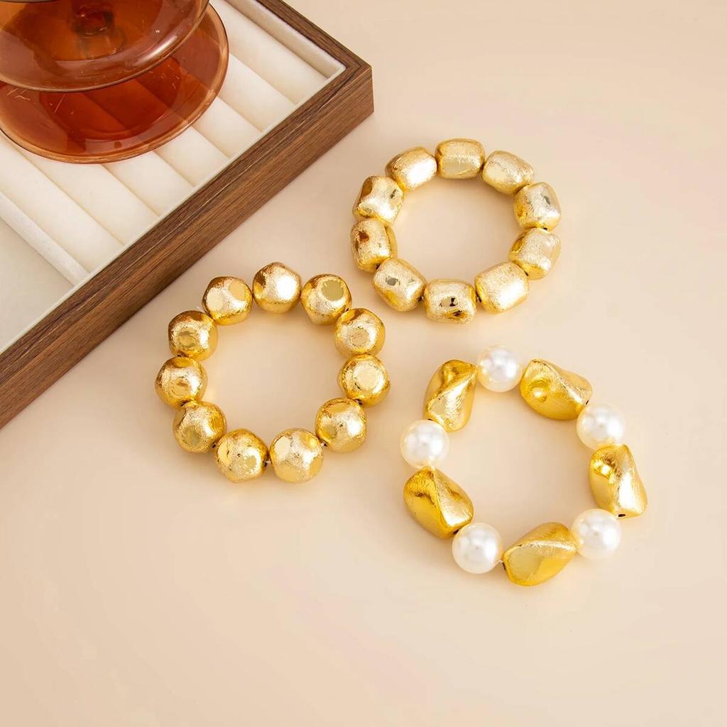 SHIXIN Set da 3 Pezzi Braccialetti Elastici Impilabili Vintage con Perle Finte per Donna Punk Colore Oro Braccialetto Irregolare con Perline Acriliche
