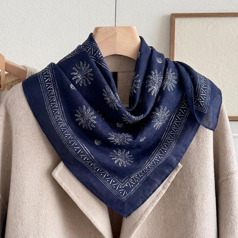 71 meters white chain cotton and linen small square scarf silk scarf women's spring and autumn winter scarf scarf high-end scarf