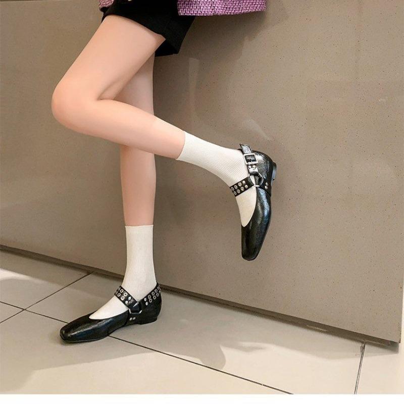 Fashion Studded Buckle Strap Square Toe Mary Jane Shoes for Women 2025 Spring Shallow Cut Flat Ballet Flats  Vintage Casual Shoe