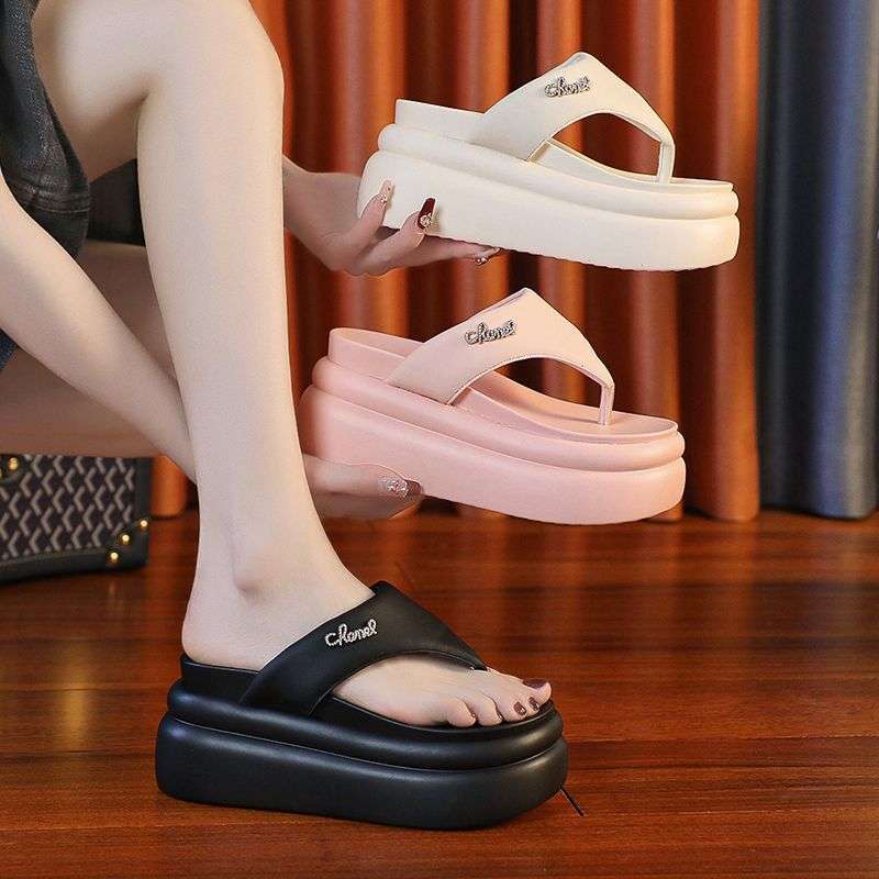 European toe slippers women's 2025 summer casual thick bottom fashion increase height and thinness small flip-flops beach sandals