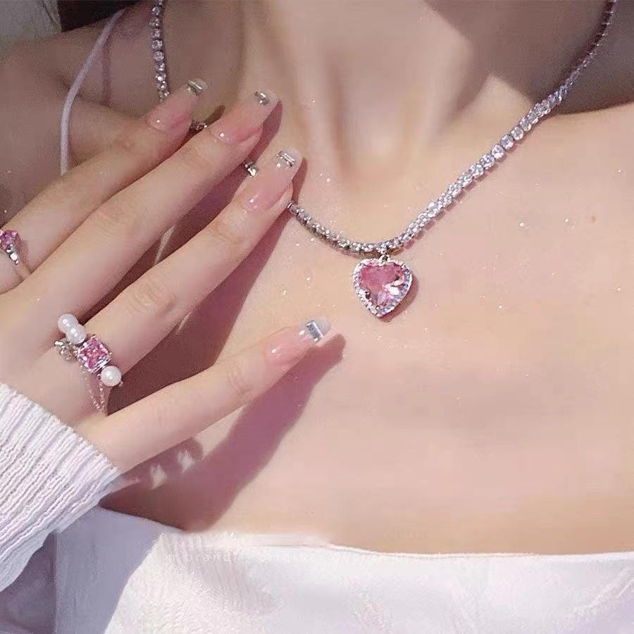 

Gothic Pink Crystal Heart Pendant Choker Necklace Chains Charm Collar Aesthetic Jewelry Y2K Accessories Free Shipping Items