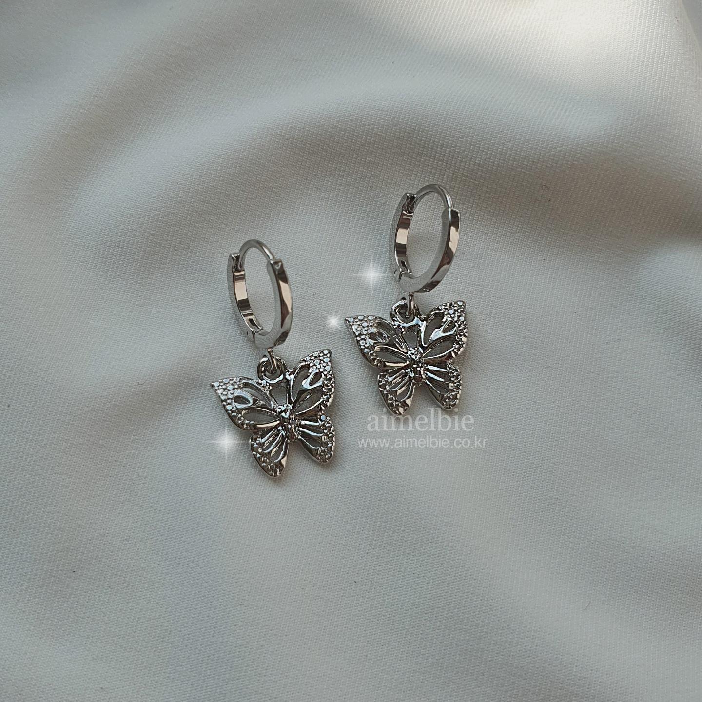 

Серьги Little Butterfly Huggies серебряный