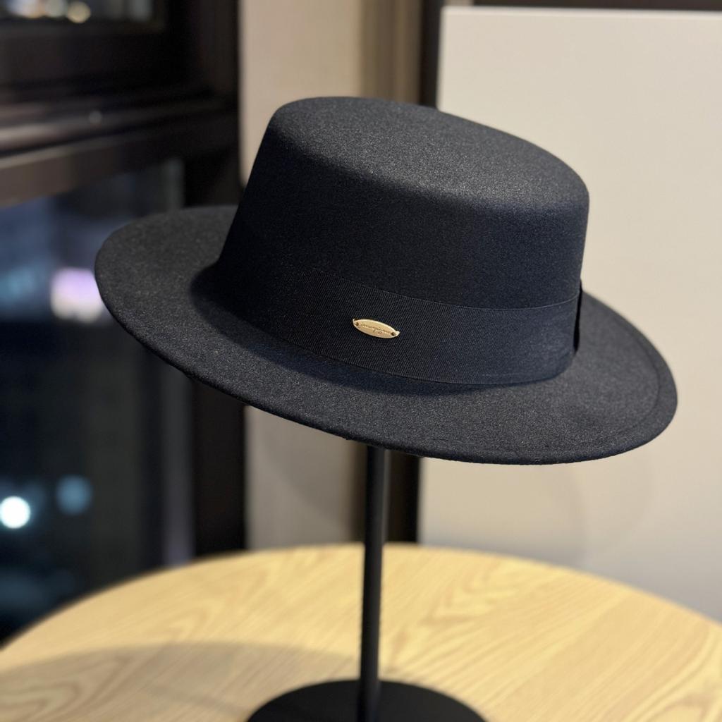 New French Retro Flat Top Woolen Hat for Women Autumn and Winter British All Match Fashion Wide Brimmed Hat Simple