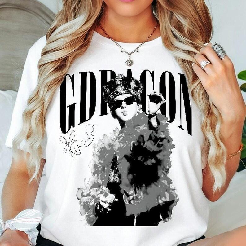 

Летняя мода 2026 Мужская Женская Gdragon Kpop Винтажная Рубашка, Рубашка Gdragon, Футболка для Летнего Концерта, Футболка Kpop Хип-Хоп Уличная Одежда Оверсайз 4XL
