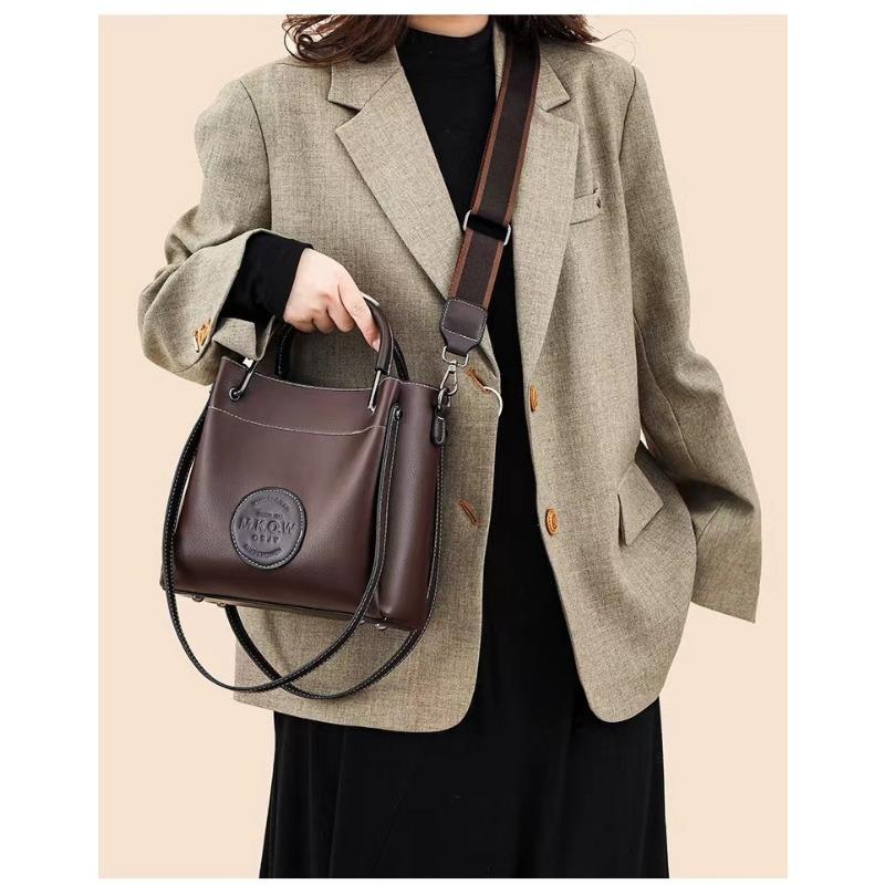 Shoulder Handbag Women'S Bag Premium Sense Commuting Large Capacity Messenger Bucket Bag