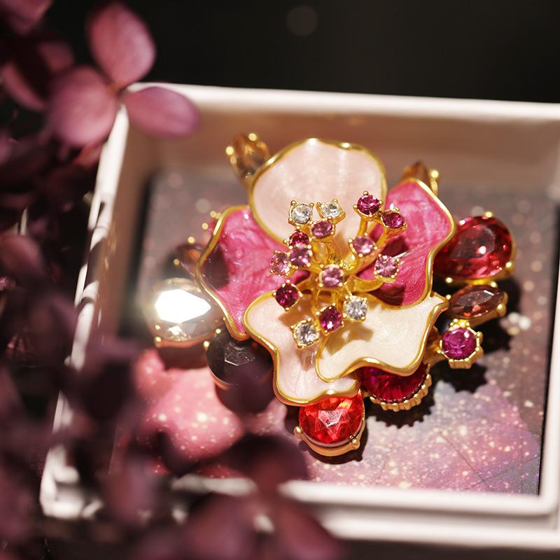 Senior Brooches Flower Leaf Brooch Pins for Women Suit Pendant  Fashion Brooches Jewelry