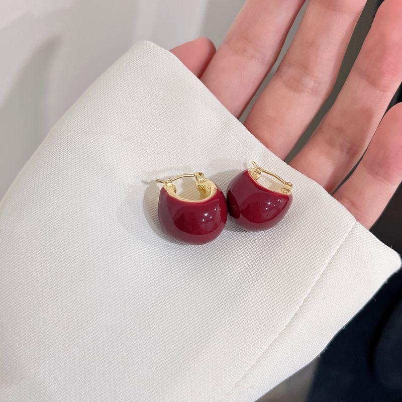 

Vintage Caramel Drip Glazed Earrings for Women 2024 New Arrival Trendy Spring Niche Design Classy Ear Clip Ear Studs Earrings Wine Red drop glaze