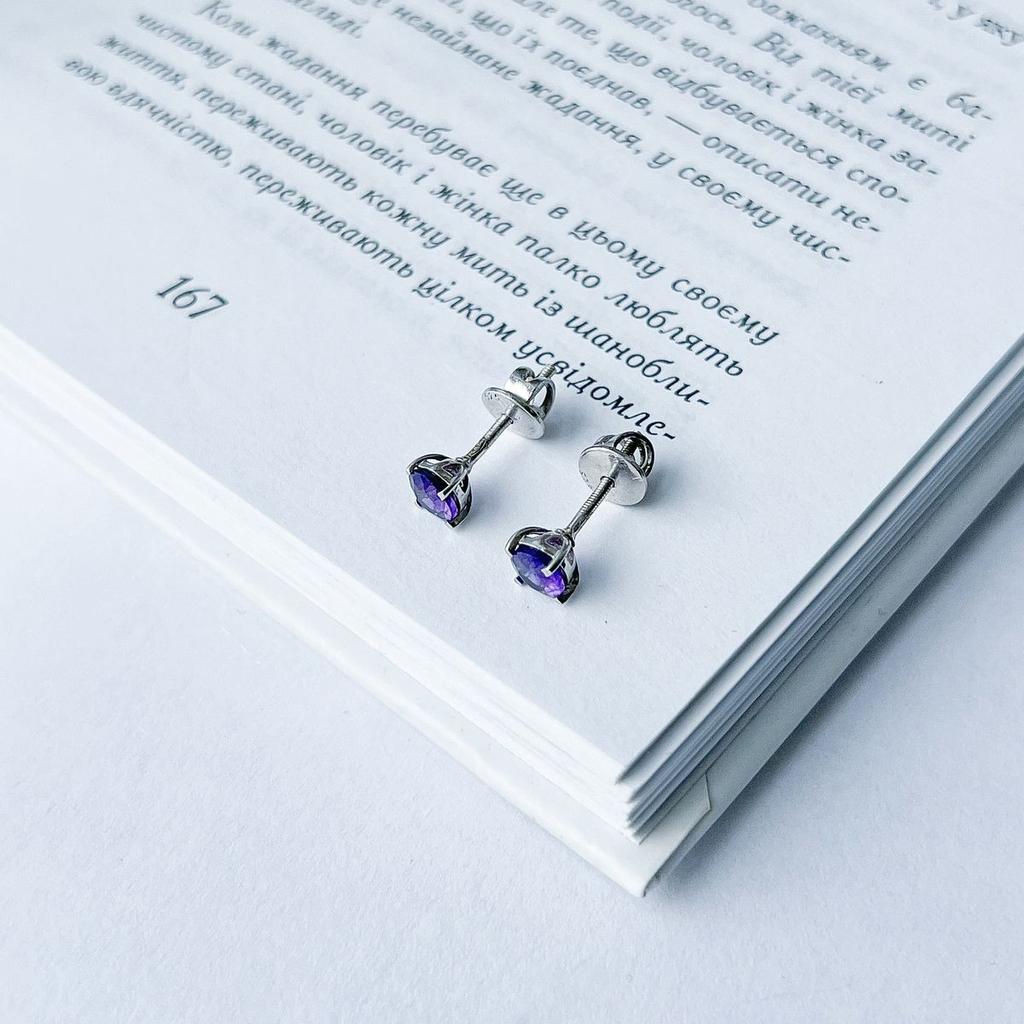 Silberohrringe mit natürlichem Amethyst (2141655)