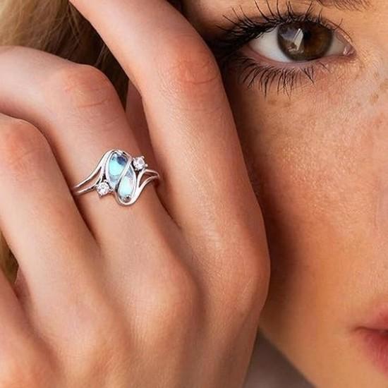 New accessories European and American fashion, unique oval moonstone ring with cubic zirconia, geometric design for women