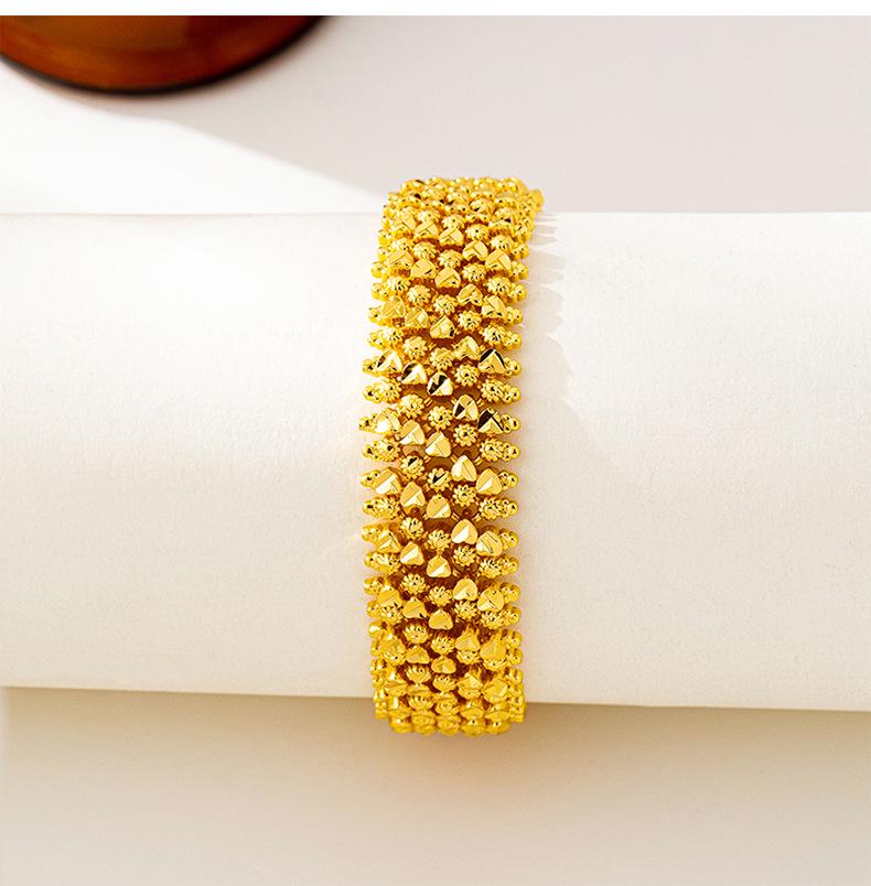 Vietnamesisches Gold Durchbrochenes Disco-Perlenarmband – Nicht verblassender, Trendiger Damenschmuck im Antiken Imitationsgold-Design