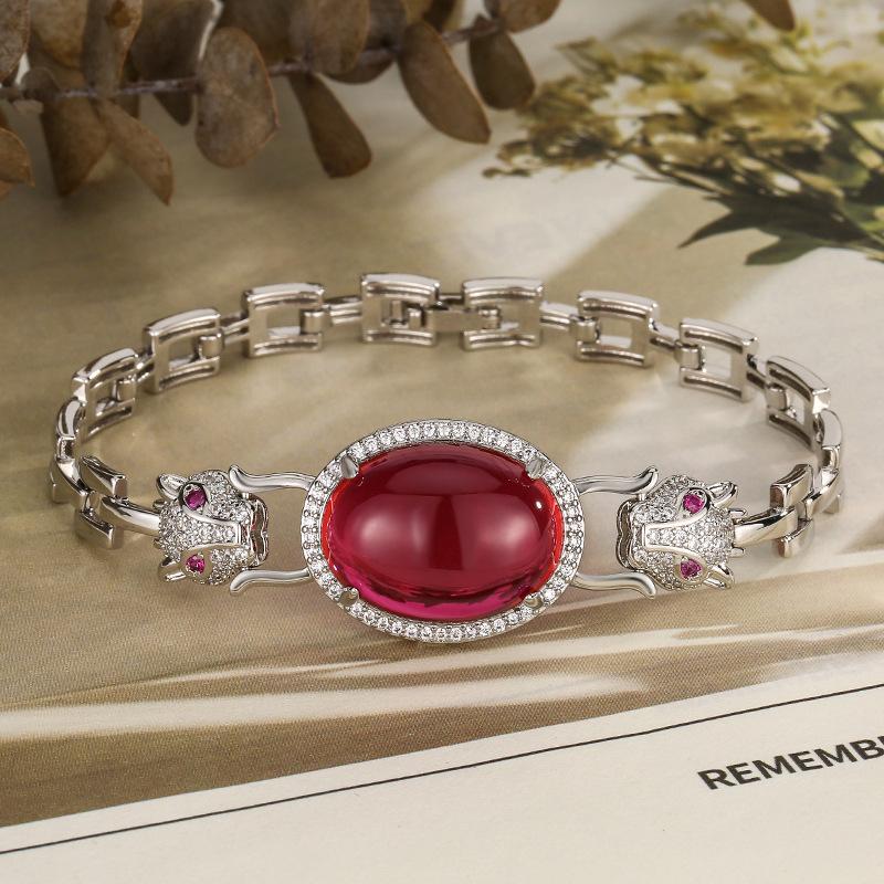 

Ювелирные изделия Ювелирные изделия Ювелирные изделия Браслет Слегка инкрустированный Двойная голова леопарда Красный корунд Премиальные женские часы